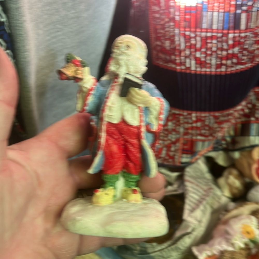 Vintage Santa;s of the Nations (4)